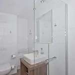 Apartment mit Meerblick und Terrasse, gratis Nutzung vom AHOI Erlebnisbad und Sauna in Sellin - Meeresblick FeWo 68 Goehren (Ruegen)