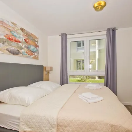Mit Meerblick Und Terrasse, Gratis Nutzung Vom Ahoi Erlebnisbad Und Sauna In Sellin - Meeresblick 68 Apartment